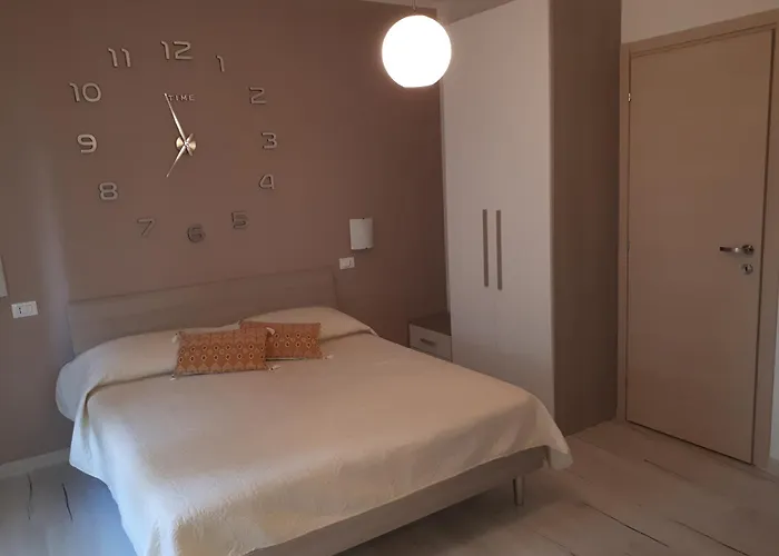 Le Di Sabrina Con Bagno In Pensionat Sarzana