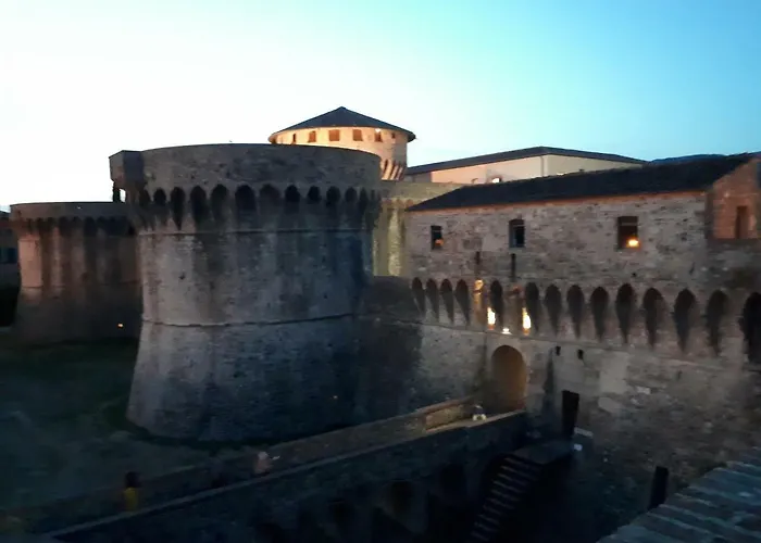 Le Di Sabrina Con Bagno In Pensionat Sarzana