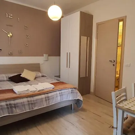 Le Di Sabrina Con Bagno In سارزانا