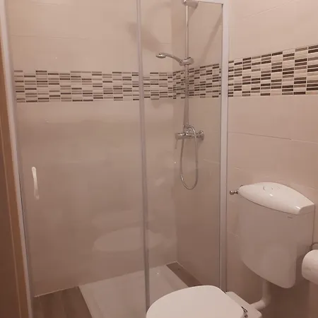 Le Di Sabrina Con Bagno In 3* Sarzana