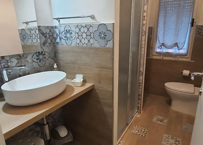 Le Di Sabrina Con Bagno In Pensjonat Sarzana