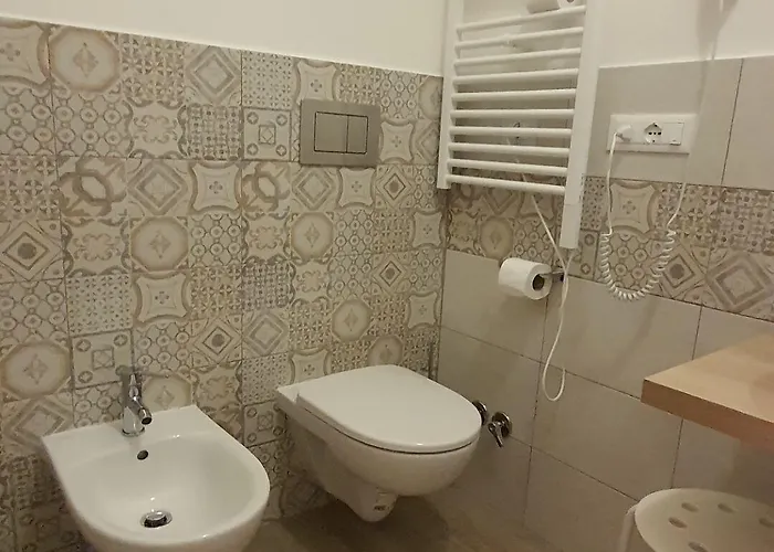 Le Di Sabrina Con Bagno In Affittacamere 3*