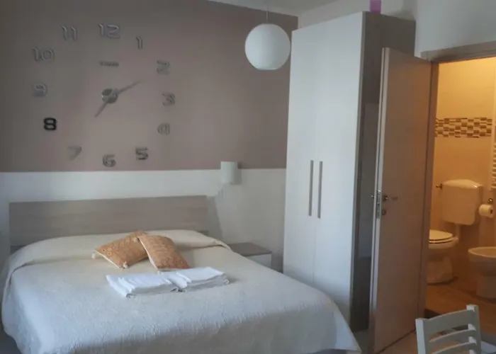 Pensjonat Le Di Sabrina Con Bagno In Sarzana